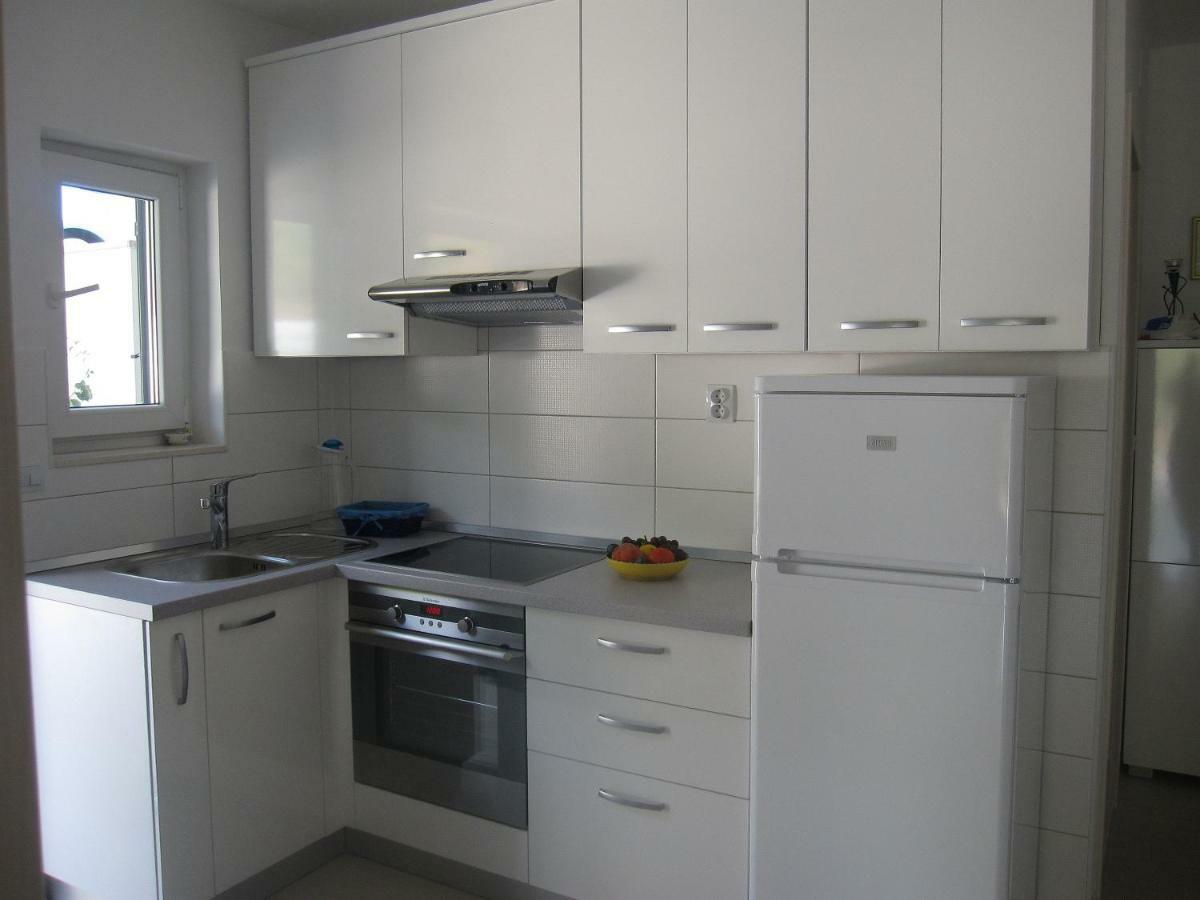 Apartments Kuzmanic Omis Exterior photo